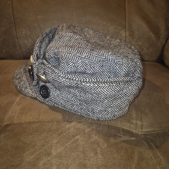 Old Country Road Wool Blend Hat with Button Accessory OS - Picture 3 of 6